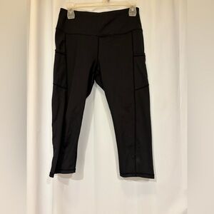 Cambivo Black Capri Leggings